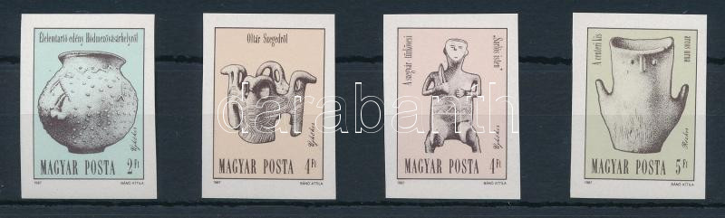 Lot 283 - Hungary Imperforate sets, blocks at a very low starting price -  Darabanth Co Ltd Stamps, Coins and Postcards Mail Auction #284