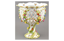 390. Gelaufene Fernauktion - Porzellan, Keramik. Glass