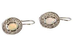 Lezárult 493. Gyorsárverés - Nemesfém dísztárgyak, ékszerek, drágakövek