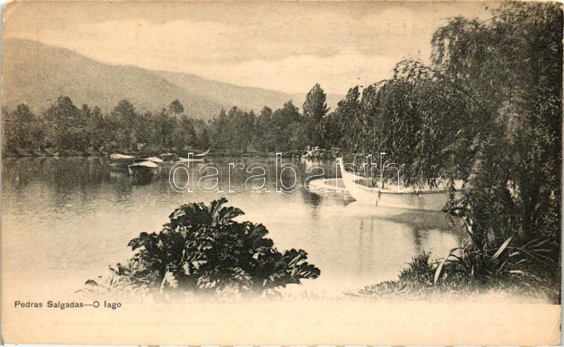 Pedras Salgadas, O lago / lake, boats