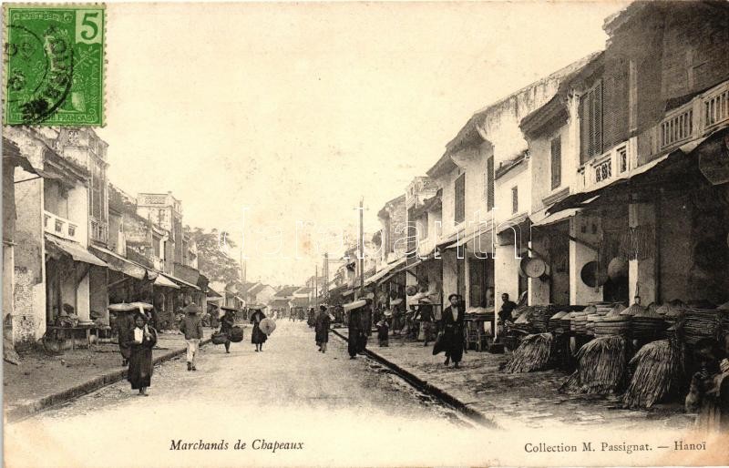 Hanoi, Marchands de Chapeux / hat vendors