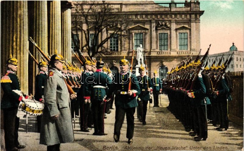 Berlin, Ablösung der 'Neuen-Wache' Unter den Linden; Serie 'Berliner Leben' / changing of guards