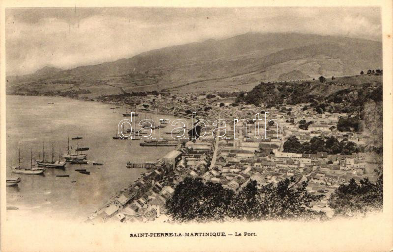 Saint-Pierre, Port, ships