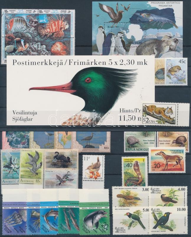 Állat motívum 29 klf bélyeg + 1 blokk + 1 bélyegfüzet, Animals 29 diff. stamps + 1 block + 1 stampbooklet