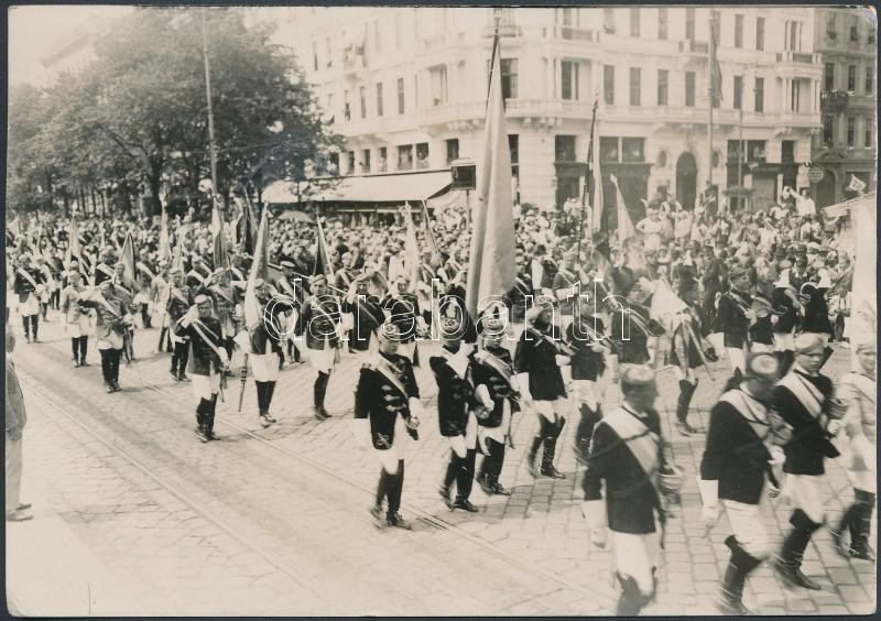 1927 Bécs, zenés felvonulás, fesztivál a Ringen 17x12 cm, 1927 Vienna Sängerfest (Singer-festival) on the Ring 17x12 cm