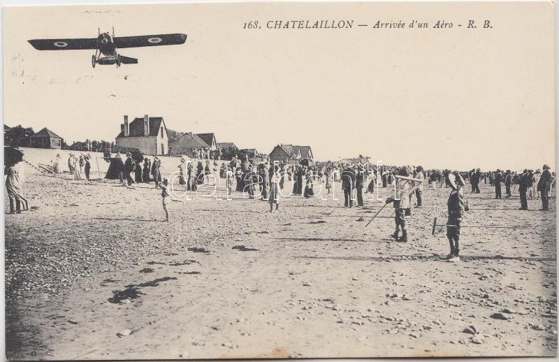 Chatelaillon, Arrivée d'un Aero / aeroplane