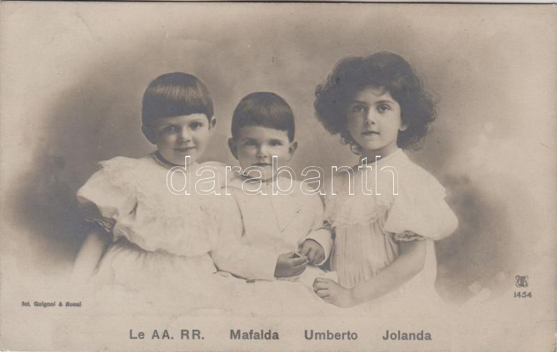 Le AA. RR. Mafalda, Umberto, Jolanda, Mafalda, savoy-i hercegnő, Umberto, savoyi herceg és Jolanda, sayoy-i hercegnő