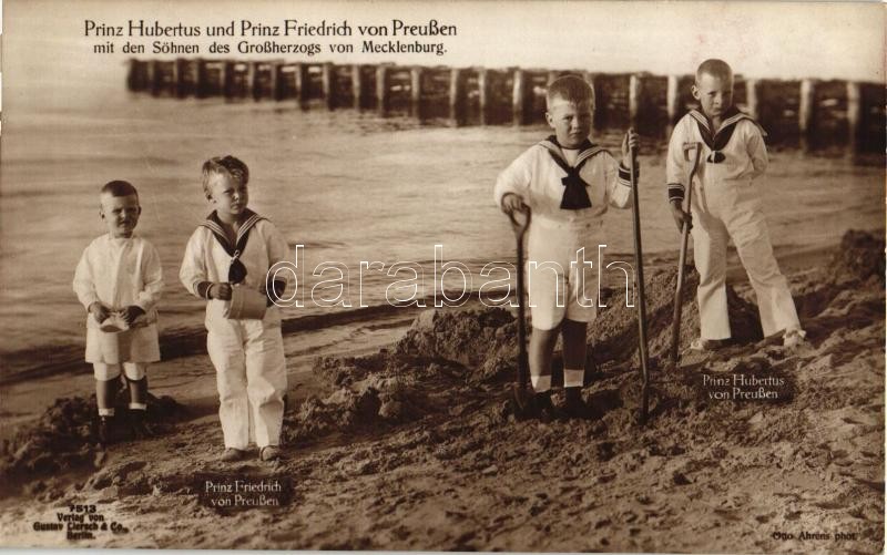 Frigyes herceg és Hubertusz herceg, Poroszország hercegei, Mecklenburg nagyherceg fiai., Prince Frederick of Prussia and Prince Hubertus of Prussia, sons of the Grand Duke of Mecklenburg