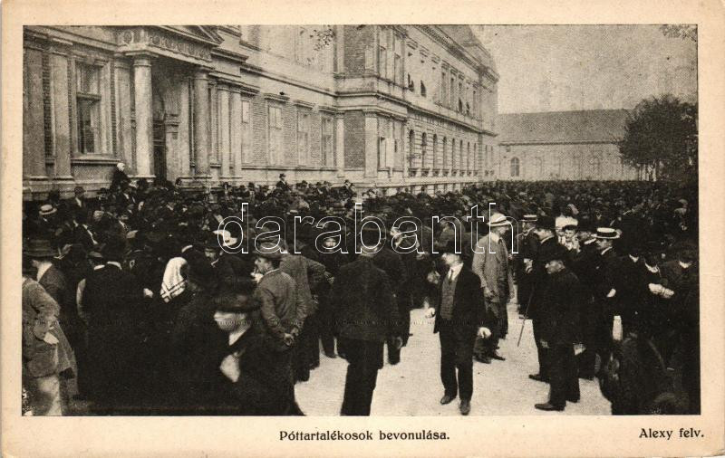 Póttartalékosok bevonulása. Alexy felv.; Rotophot, Budapest, Hungarian army recruitment for WWI