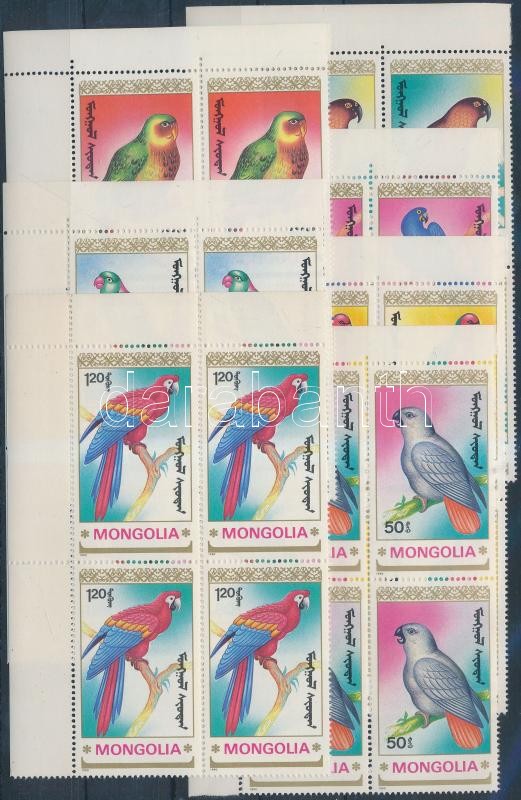 Papagájok sor ívsarki négyestömbökben, Parrots set in corner blocks of 4