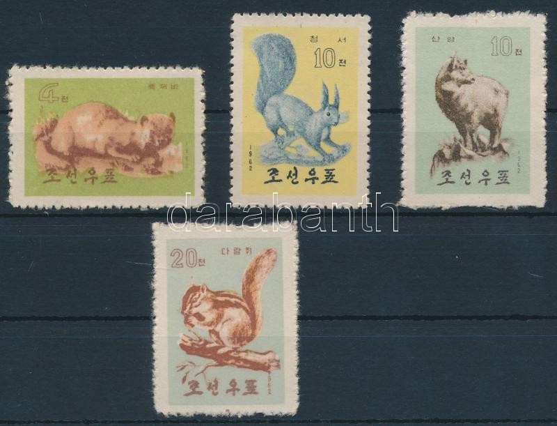 4 animal stamps, 4 klf Állat bélyeg