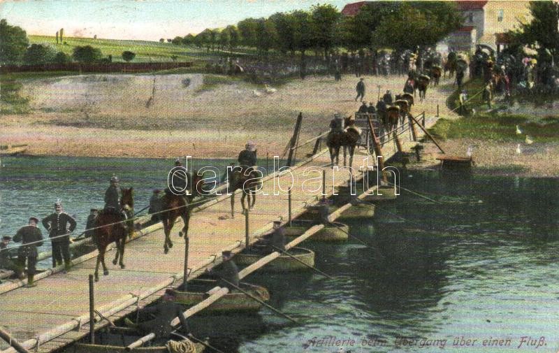 Artillerie beim Übergang über einen Fluss / WWI German military, crossing on a pontoon bridge, cavalry, I. világháború, német tüzérek átkelése a folyón, hajóhíd