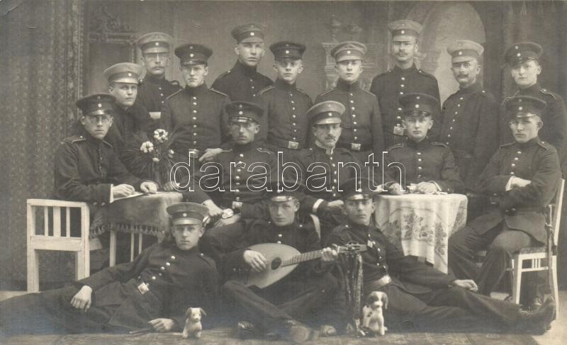 I. világháborús német katonák, köztük porosz egyéves önkéntesek, fotó, German soldiers group photo, some of them Prussian One-year volunteers (Einjahrig-freiwilliger), photo