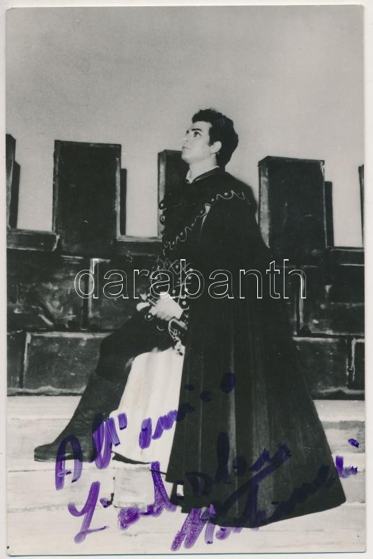 Ladislau Mattiucci opera singer autograph signature, Ladislau Mattiucci operaénekes aláírása az őt ábrázoló fotón