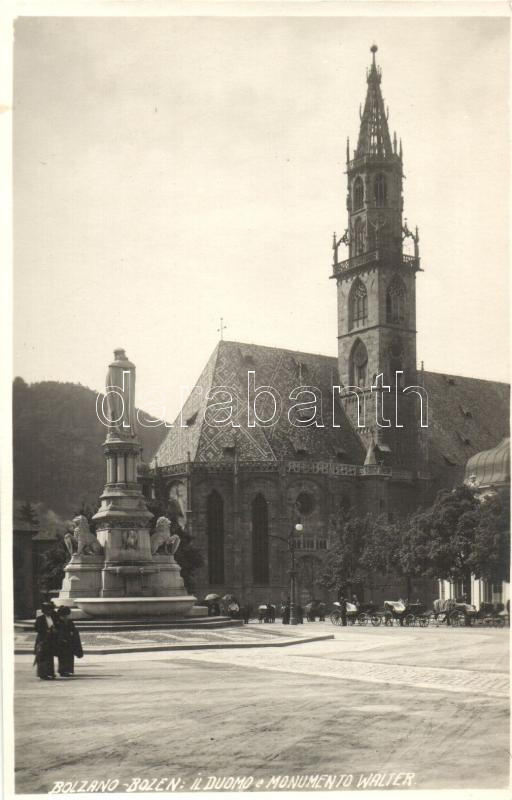 Bolzano, Bozen (Tirol); Il Duomo e Monumento Walter / Dome church and the Watler statue, photo