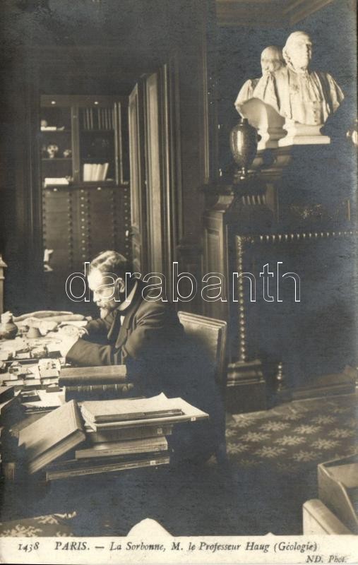 Paris, La Sorbonne, M. le Professeur Haug, Geologie / room interior of the Sorbonne University, Geology Professor Haug