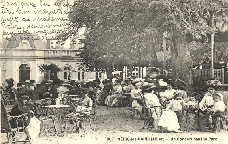 Néris-les-Bains, Un Concert dans le Parc / concert in the park, music pavilion