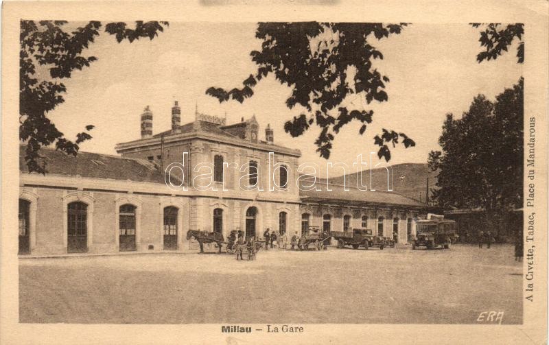 Millau, La Gare / railway station, autobus, truck, horse carriage