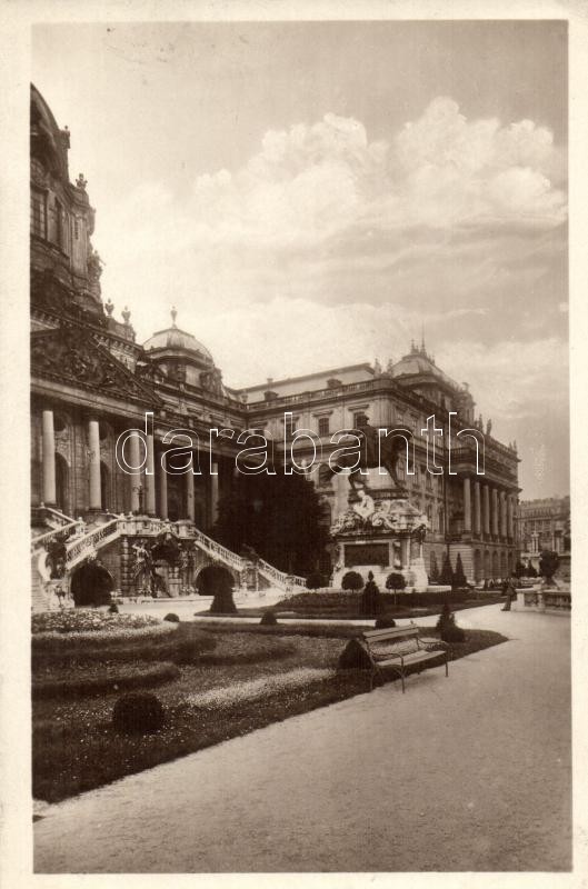 Budapest I. Királyi várkert, Savoyai Jenő főherceg szobrával