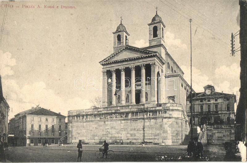 Schio, Piazza A. Rossi, Duomo / square, dome