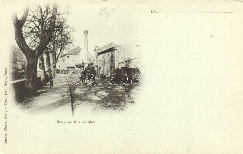 Briey, Rue de Metz / street, horse carriage