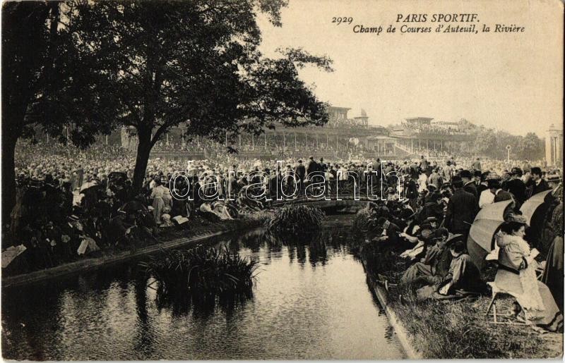 Paris, Champ de Courses d'Auteuil, la Riviére / Auteuil Hippodrome, mass of spectators