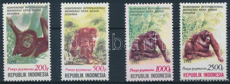 Monkey set + stamp from block, Majom sor + blokkból kitépett bélyeg