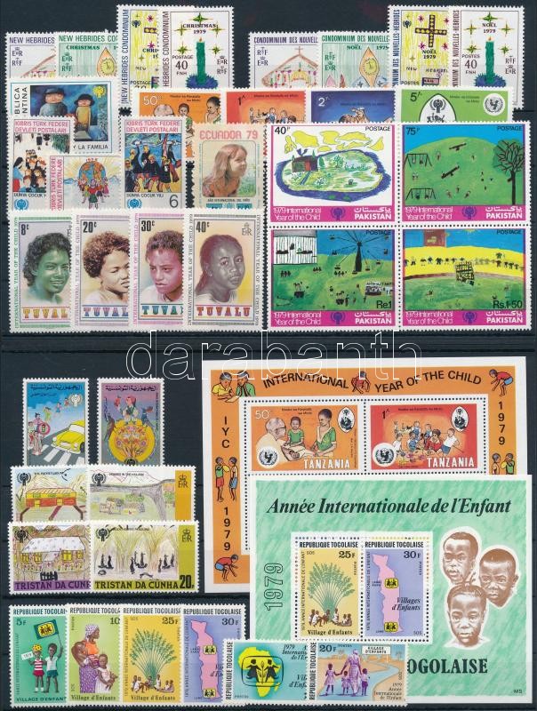 International Children Year 37 diff stamps + 2 diff blocks, Nemzetközi Gyermekév 37 klf bélyeg + 2 klf blokk 2 stecklapon