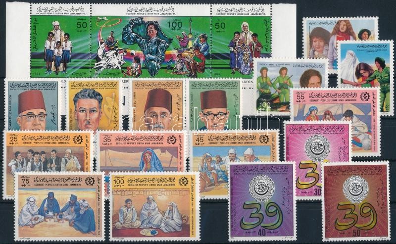 19 stamps and 1 mini sheet, 19 klf bélyeg és 1 kisív