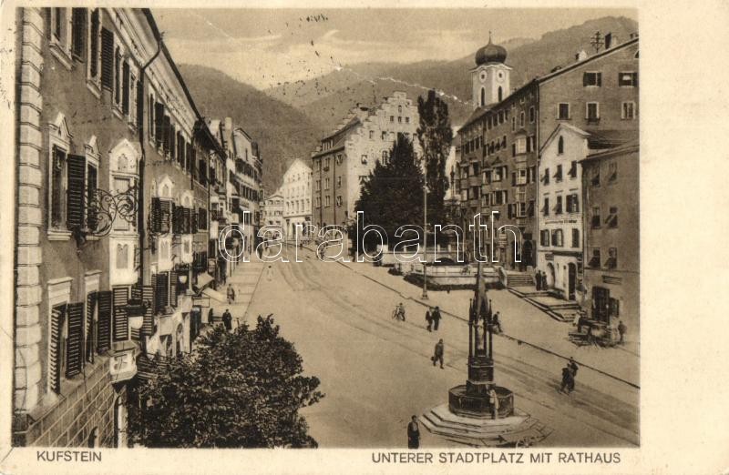 Kufstein (Tirol); Unterer Stadtplatz mit Rathaus / street view with town hall