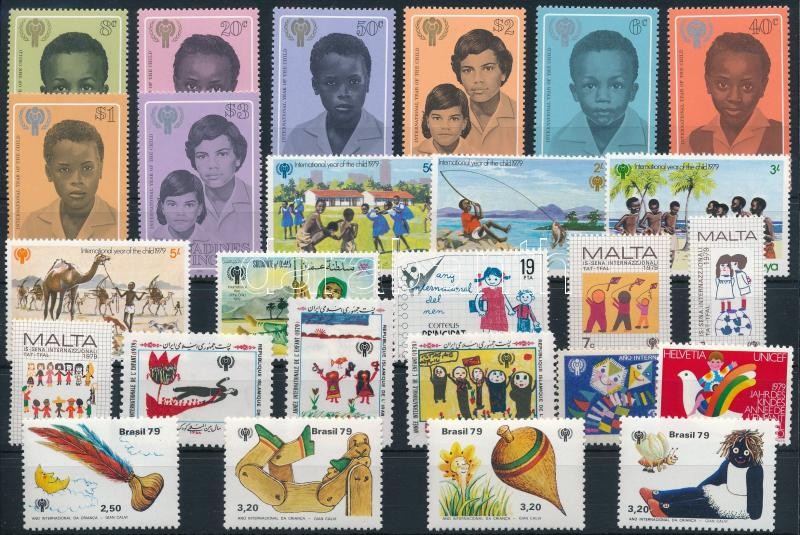 International Children's Year 6 sets + 4 blocks + 5 stamps, Nemzetközi Gyermekév motívum 6 klf sor+ 4 blokk+ 5  önálló érték 2 stecklapon