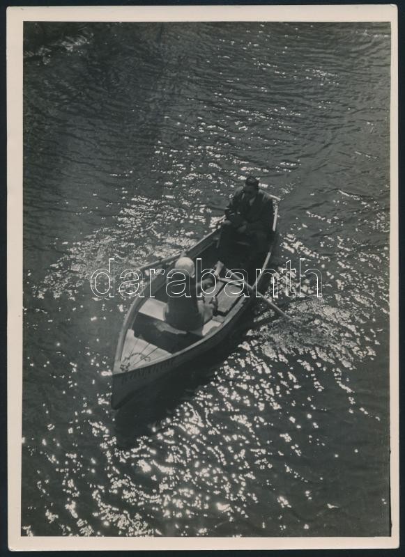 cca 1933 Kinszki Imre (1901-1945): Csónakázó-tó, pecséttel, aláírással jelzett, vintage fotóművészeti alkotás, 18x13 cm