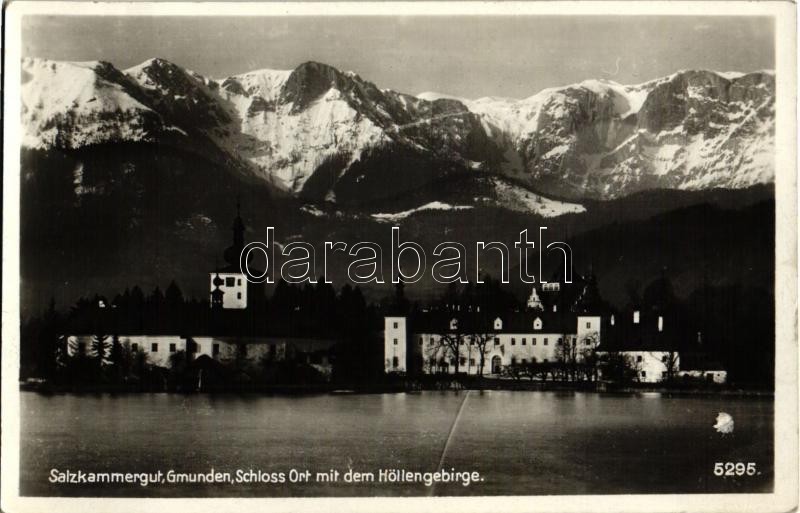 Gmunden, Schloss Ort mit dem Höllengebirge / castle with mountain