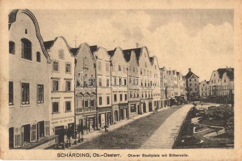 Schärding, Oberer Stadtplatz mit Silberzeile / square, shops