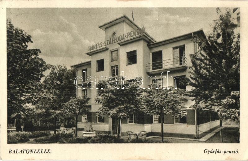 Balatonlelle, Gyárfás szálloda és penzió