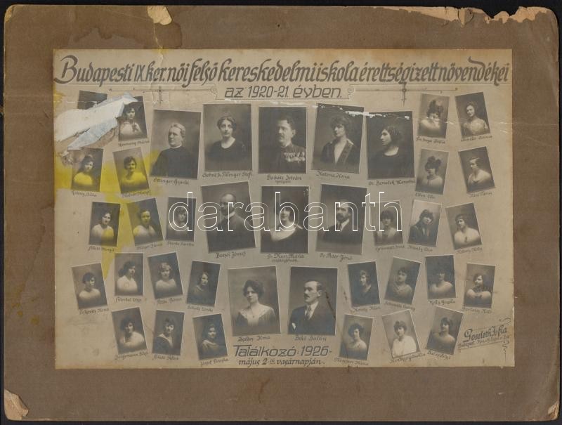 1921 Budapesti IX. ker. Női Felsőkereskedelmi Iskola tanárai és végzett növendékei, kistabló nevesített portrékkal, sérült, egy kép hiányos, 18,5x27 cm, karton 24x32,5 cm