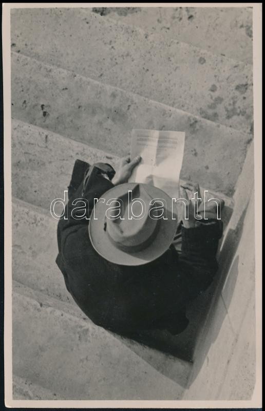 cca 1932 Kinszki Imre (1901-1945) budapesti fotóművész aláírt vintage alkotása (Felmondó levél), 18,2x11,6 cm