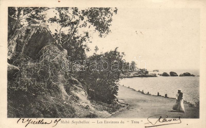 Mahé, Les Environs du 'Trou' / coast