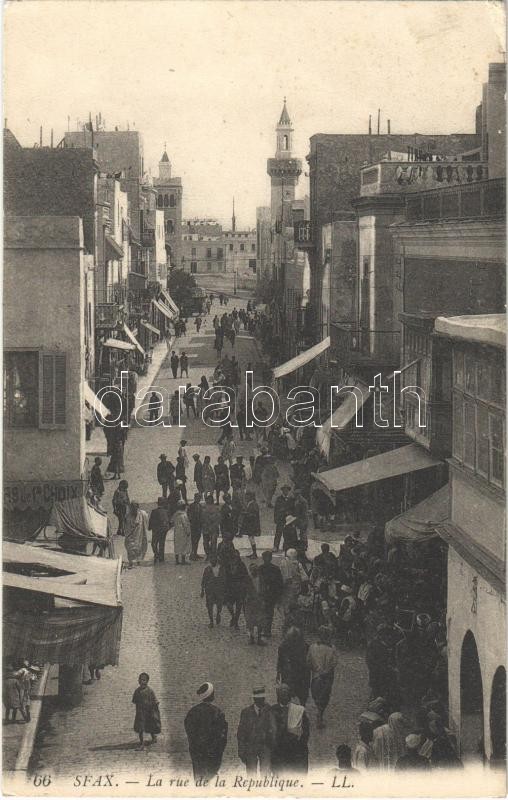 Sfax, La rue de la Republique / street