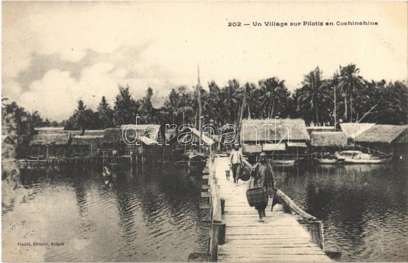 Saigon, Ho Chi Minh City (Cochinchine); Un Village sur Pilotis en Coehinehine / A village on the water