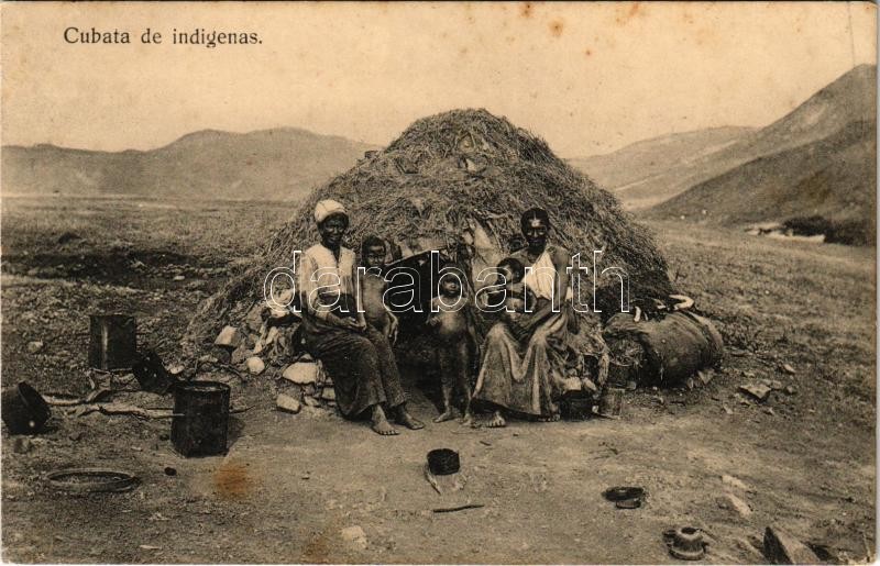 Cubata de indigenas / Native indigenous women with their children by their hut, Bennszülött nők a kunyhójuknál gyermekeikkel.