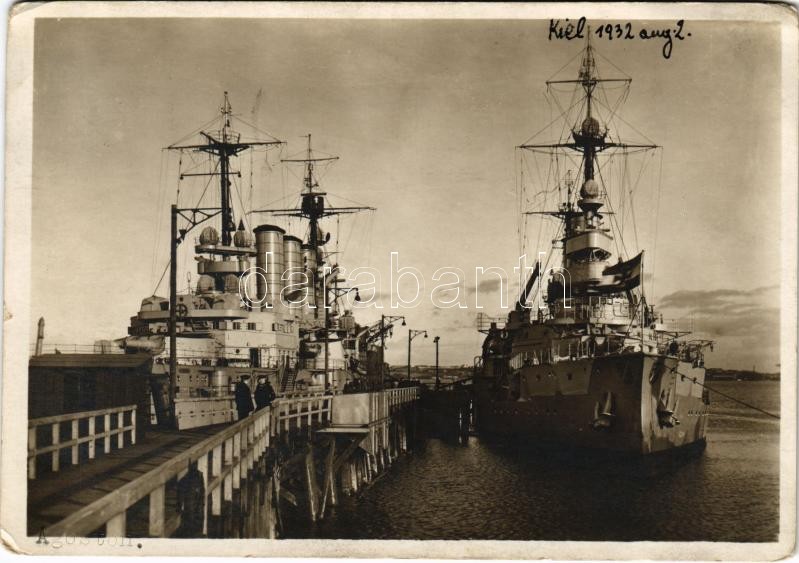 1932 Kiel, Linienschiffe an der Scharnhorstbrücke / German Navy battleships. Originalphoto Hans Hartz Nr. K. 250. M. Dieterle & Sohn (worn corners)