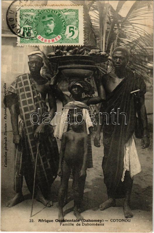 1912 Cotonou, Dahomiai család, Afrikai folklór, TCV card, 1912 Cotonou (Dahomey), Famille de Dahoméens / Dahomean family, African folklroe, TCV card