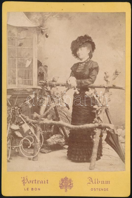 cca 1866 Ostende, a Le Bon műteremben készült, keményhátú vintage fotó, 16,2x11 cm