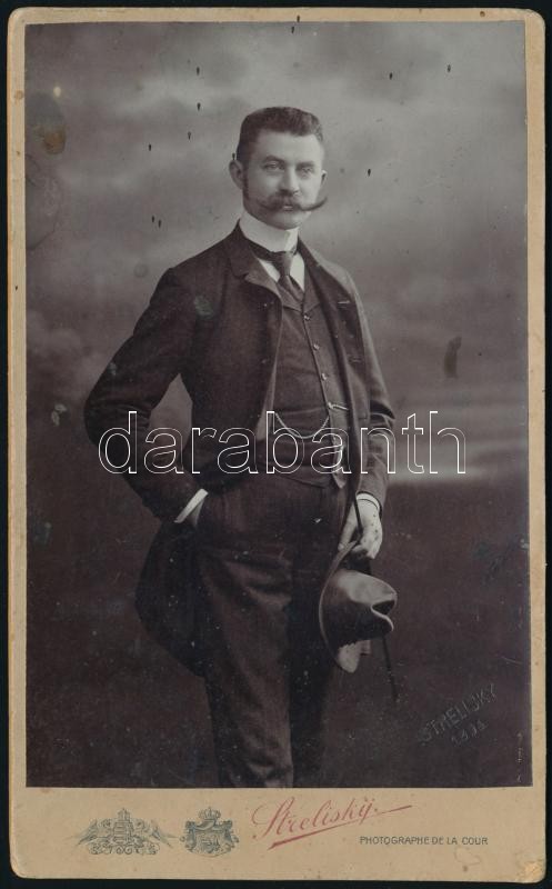 1904 Budapest, Strelisky Sándor (1851-1922) császári és királyi  udvari fényképész műtermében készült, keményhátú vintage fotó, 17,6x11 cm