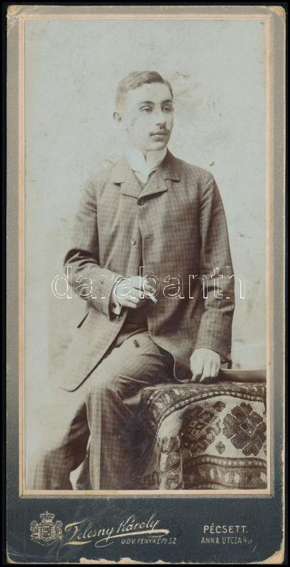 1905 Pécs, Zelesny Károly (1848-1913) Ő császári és királyi fensége, József főherceg udvari fényképésze, pécsi fényképészeti műtermében készült, keményhátú vintage fotó, kopott sarkokkal 16,3x8 cm