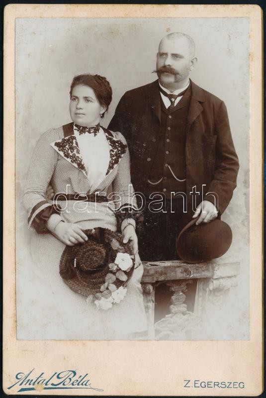 cca 1890 Zalaegerszeg, Antal Béla fényképész műtermében készült, keményhátú, vintage fotó, 16,2x10,8 cm