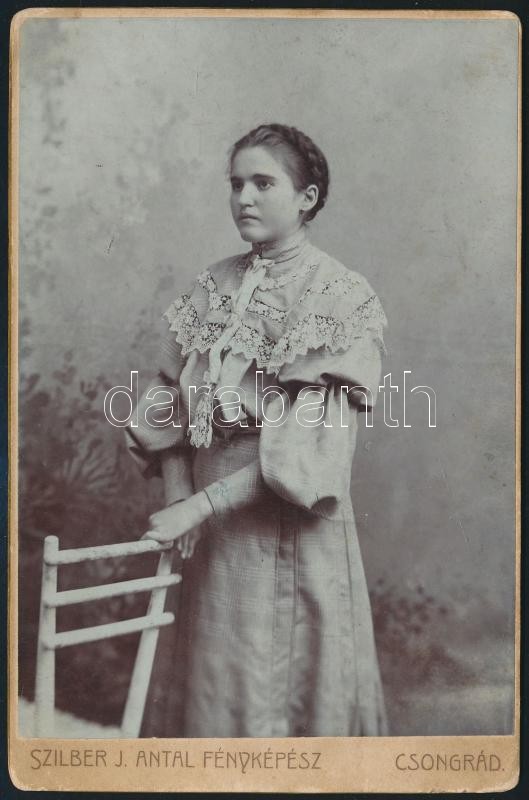 cca 1895 Csongrád, Szilber J. Antal fényképész műtermében készült keményhátú vintage fotó, 16,3x10,5 cm