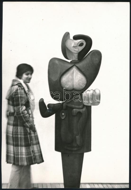 cca 1976 Zsigri Oszkár (1933-?) budapesti fotóművész hagyatékából pecséttel jelzett, vintage fotóművészeti alkotás (Kiállításon), 24,2x16,6 cm
