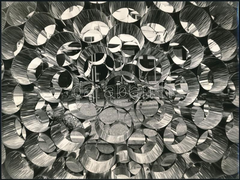cca 1975 Gáspár Attila: Játék, feliratozott vintage fotóművészeti alkotás, 18x24 cm